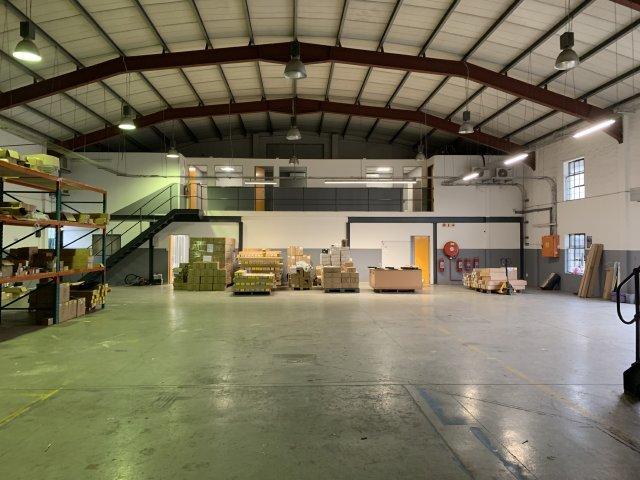 To Let Commercial Property for Rent in Paarden Eiland Western Cape